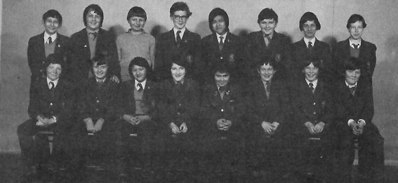 Class Photo Senior 1 1977.jpg - Senior 1 in 1977